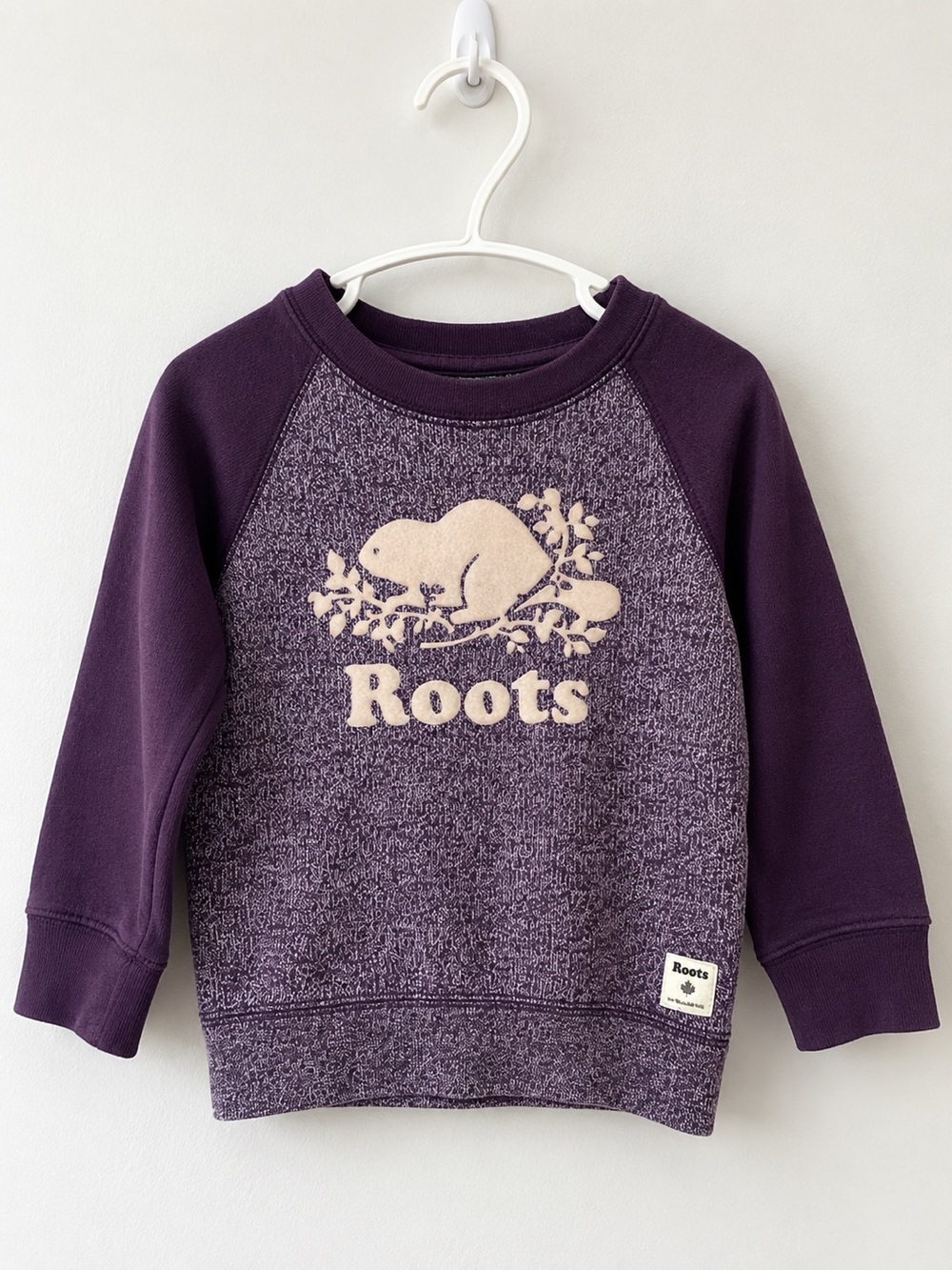 Roots Kids Purple Beaver Logo Crewneck Sweatshirt Size 3T